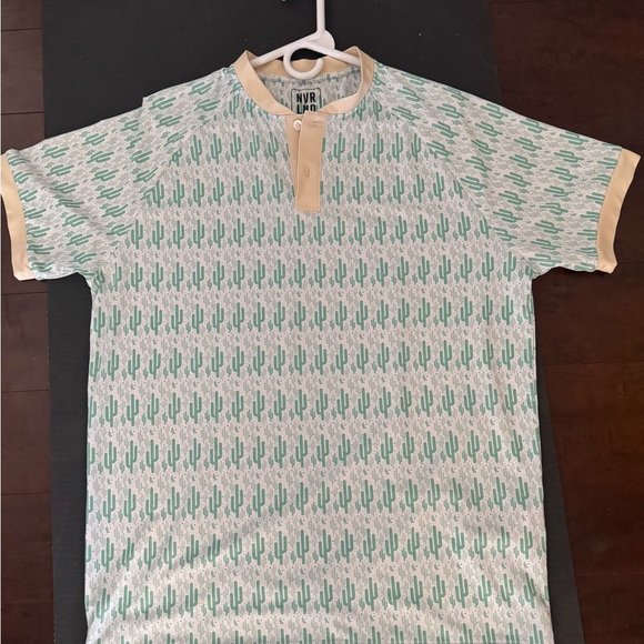 Cactus Pattern Polo Shirt NVRLND - Green & Cream - Picture 1 of 3